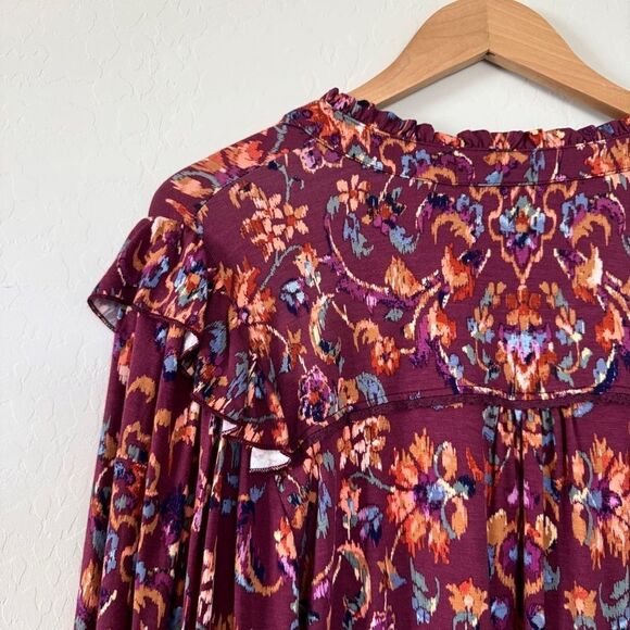 NEW Democracy Blouson Sleeve Ruffle Shoulder V-Neck Print Knit Top Size M - Picture 6 of 9
